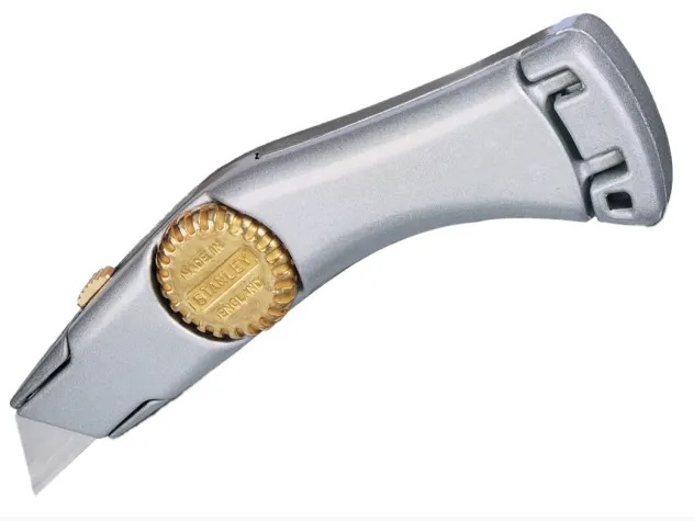 TITAN RETRACTABLE KNIFE CARDED  2-10-122 STANLEY