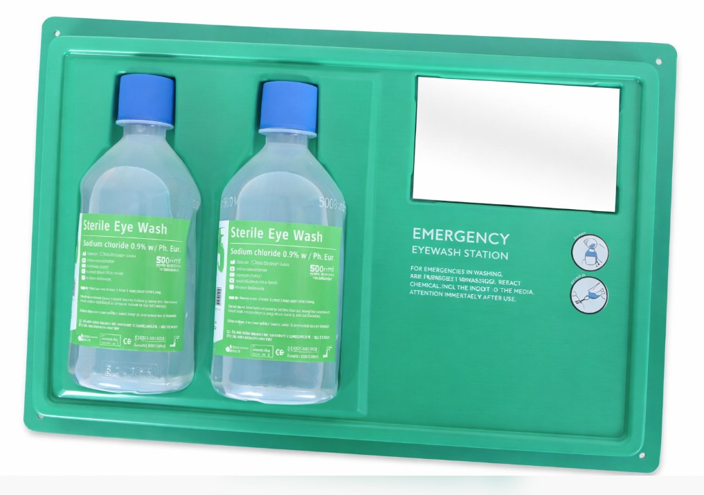 Wall Mounted Eyewash Station c/w 2 Bottles